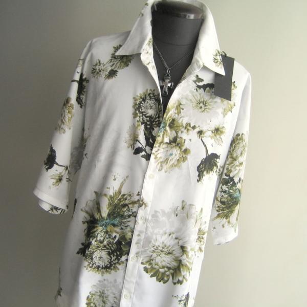 1.8万 新品 L トルネードマート ビザールフラワープリントドルマンシャツ半袖 ライトグリーン 送...