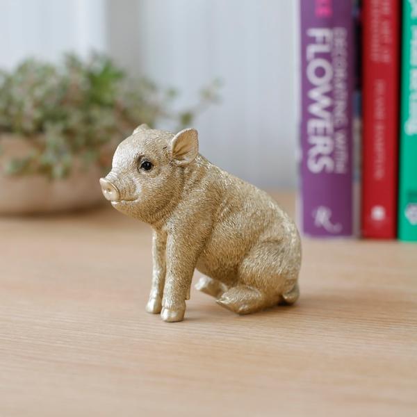 かわいい 置物 お座り金色豚 小 ゴールデンピッグ おしゃれ 動物 玄関 トイレ インテリア オブジ...
