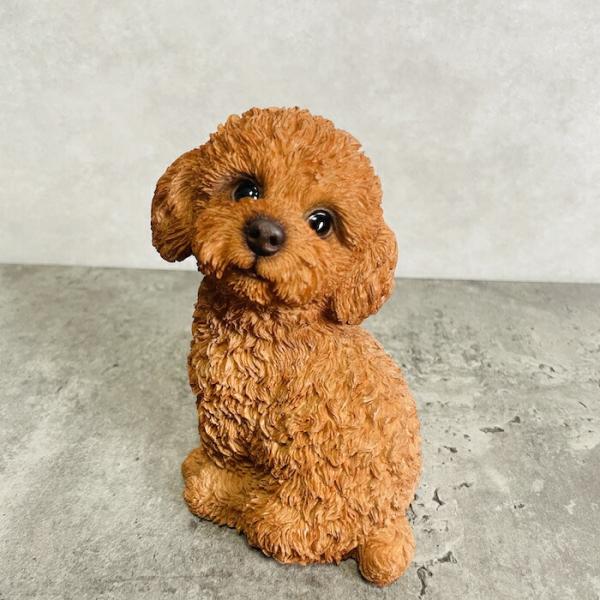 かわいい 犬 置物 振り返るトイプードル ブラウン 動物 おしゃれ 玄関 贈り物 可愛い インテリア...