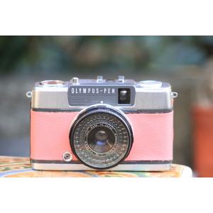 OLYMPUS PEN ピンク コンパクトフィルムカメラ オリンパス（OLYMPUS） 【中古】OLYMPUS PEN S コンパクトフィルム