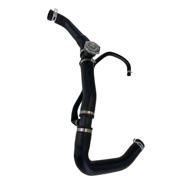 並行輸入品2006-2011年式 ジープ コンパス ダッジ キャリバー用 ラジエータークーラントホー...