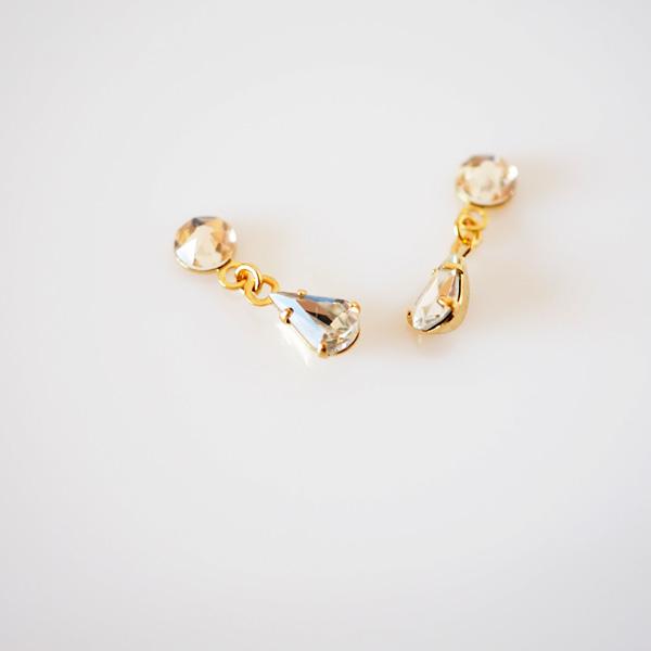 イヤリング 痛くない 揺れる 50代 40代 小さめ シンプル 上品