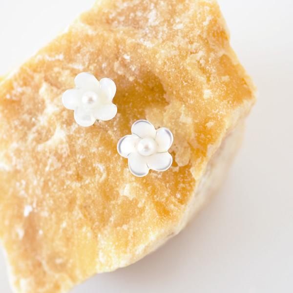 貼るピアス イヤリング 花 痛くない 40代 上品 カジュアル 大人