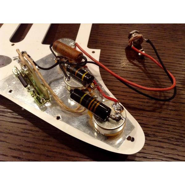 最強ストラト用 HSH アッセンブリ/ビンテージ Bumble Bee コンデンサ 仕様 (受注生産...