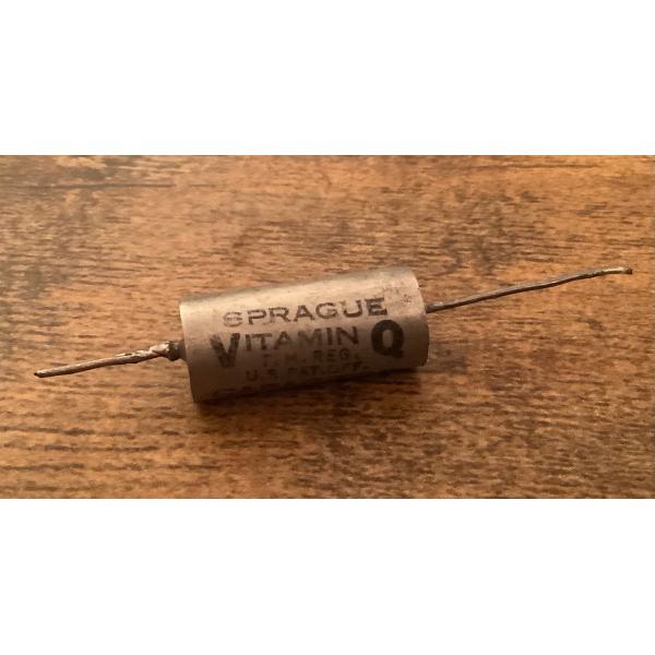 ビンテージ Sprague .047 400v コンデンサ Vitamin Q 貴重 (シングル)(...