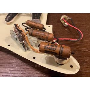 最強ストラト用アッセンブリ/ビンテージ Bumble Bee コンデンサ SSH