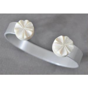 ナンタケットバスケット用のマンモス牙の桜花デザインのアルミバングル