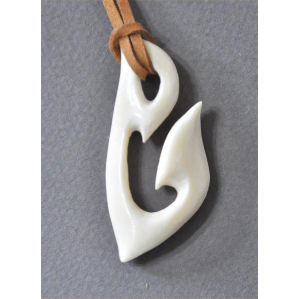 マッコウクジラの歯のフィッシャーホークデザインのペンダントヘッド