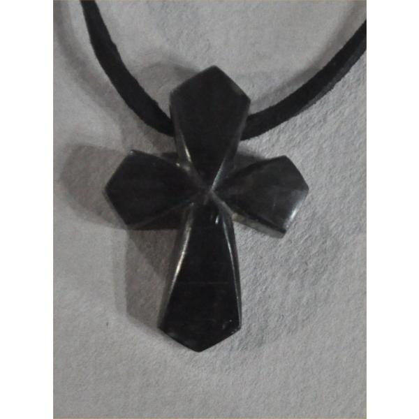 青黒檀のクロスペンダント