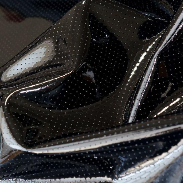 日本製 合皮 シート 生地 エナメル・パンチング　穴あき　黒色（ブラック）