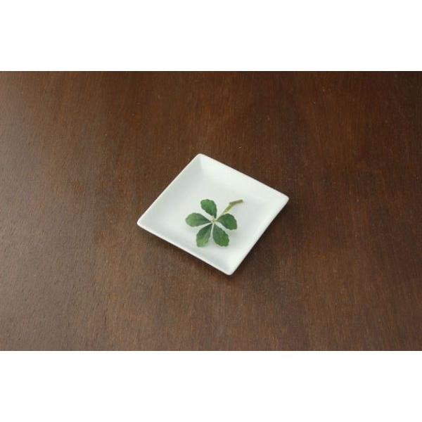 ダミエ 9cm角皿 白　　中国製