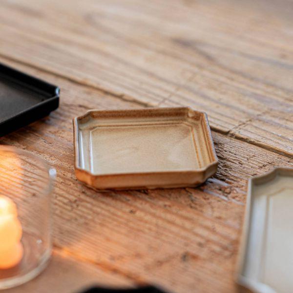 美濃焼 額縁のような器 小(10cm) いらぼベージュ　　日本製