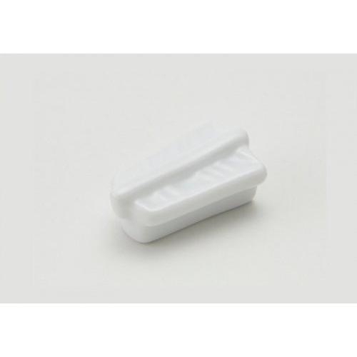 美濃焼 深山(miyama.) あたり atari 矢羽箸置 白磁　　日本製