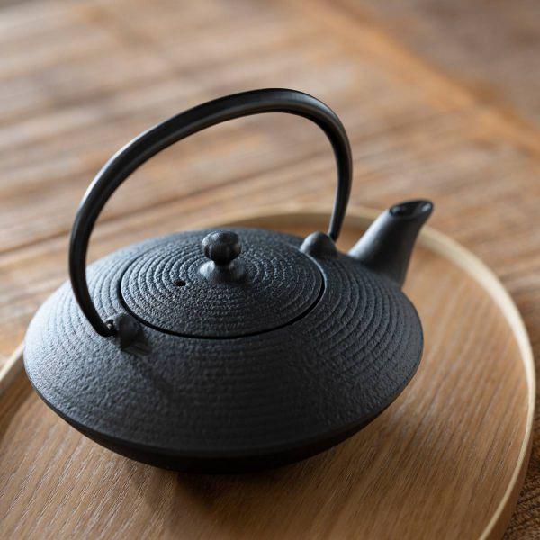 岩手県奥州市 南部鉄器 急須 平形 糸目及源鋳造　　日本製