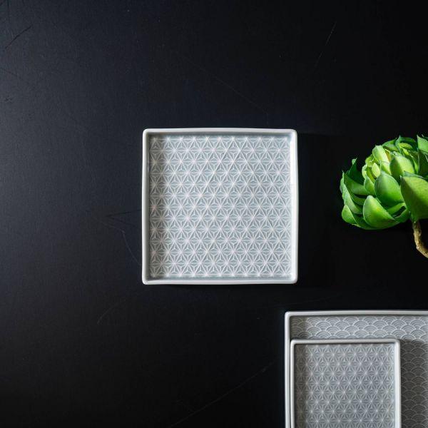 美濃焼 小田陶器 吉祥kissho 14.5cm角皿  麻の葉 薄灰　　日本製