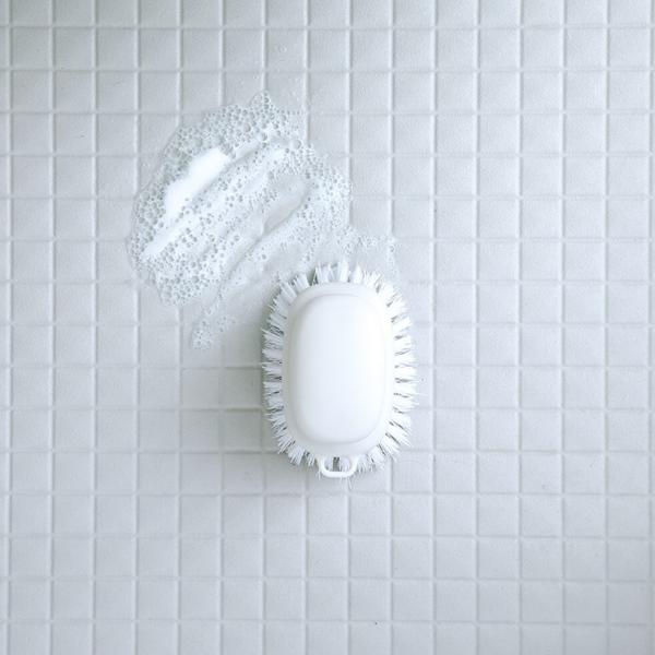 お風呂のブラシ　2色【マーナ marna きれいに暮らす。  掃除が楽 握りやすい】