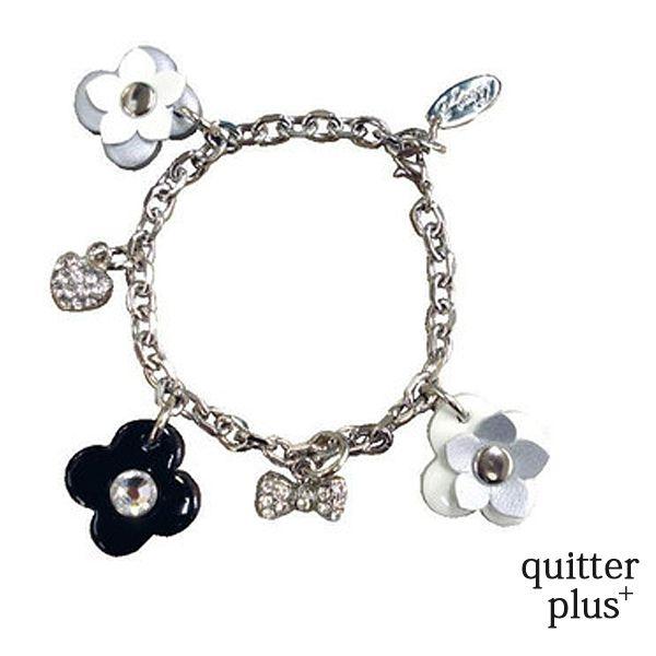 バッグチャーム レディース かわいい 花 モノクロ シンプル キレイ オシャレ ギフト 本革 レザー...