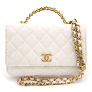 CHANEL シャネル ココマーク ロゴ フープ ピアス 06P ホワイト 白 CHANEL シャネル ココマーク ロゴ フープ ピアス 06P ホワイト