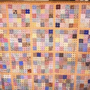 アンティークヨーヨーキルトの詳細画像1