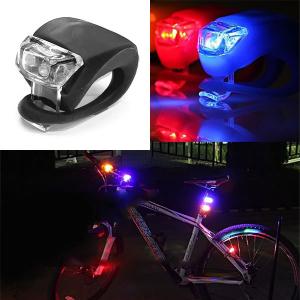 自転車ライト LED テールライト 電池式  3段階点滅 リア セーフティ 防水 シリコンライト ブラックボディー ホワイト発光｜rakugogo