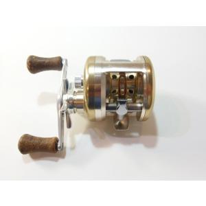 ダイワ　ミリオネア CV-Z 205  DAIWA  右巻き 丸型  ベイトリール (314-40