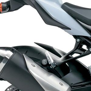 GSR750 11-16 アクラポビッチスリップオンマフラー　GPタイプ GSR750 11-16 アクラポビッチスリップオンマフラーGPタイプチタン