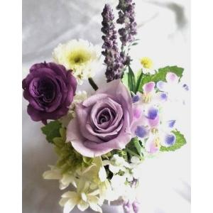 プリザーブドフラワーの枯れない仏花 バラとデンファレの商品画像