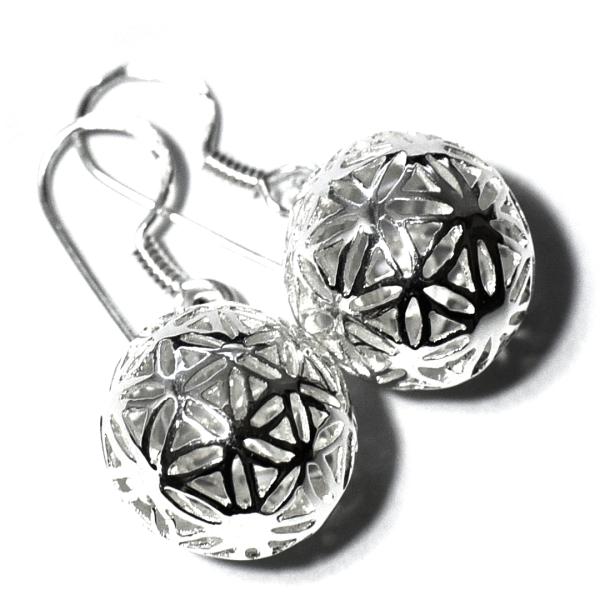 フラワーオブライフ（生命の花） 立体 高品質シルバー ピアス｜シードオブライフ｜生命の種子｜ツリーオ...