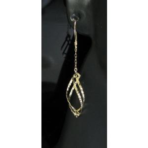 ダイヤモンド ピアス スリーストーン トリロジー 3連 PT900 プラチナ