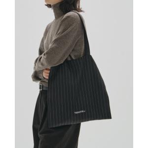 PRADA プラダ メンズ キーリング レザー ストラップ 三角ロゴ