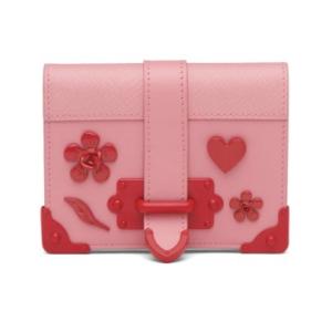 プラダ 財布 プラダ ２つ折り Prada 小財布 ピンク 財布 二つ折り レッド レザー Prada Prada1mv42dfxf0my4 ブランドショップrarelist ゴールド 特別訳あり特価