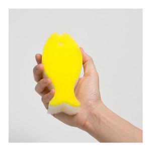 おさかなスポンジ ライトイエロー 1個 マーナの詳細画像1