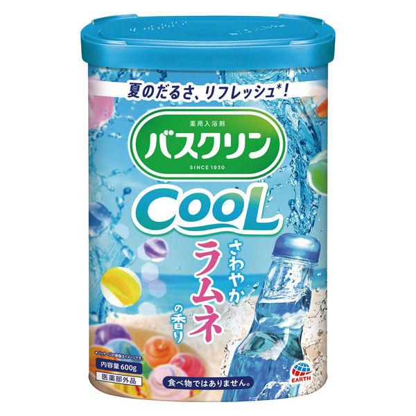 バスクリン 薬用 夏用 クール ラムネの香り 600g（透明タイプ/青色系）1個 入浴剤 アース製薬