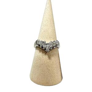 【中古】PT900　リング　ジュエリー　石7粒　0.50　サイズ14号　プラチナリング　約5g　宝石