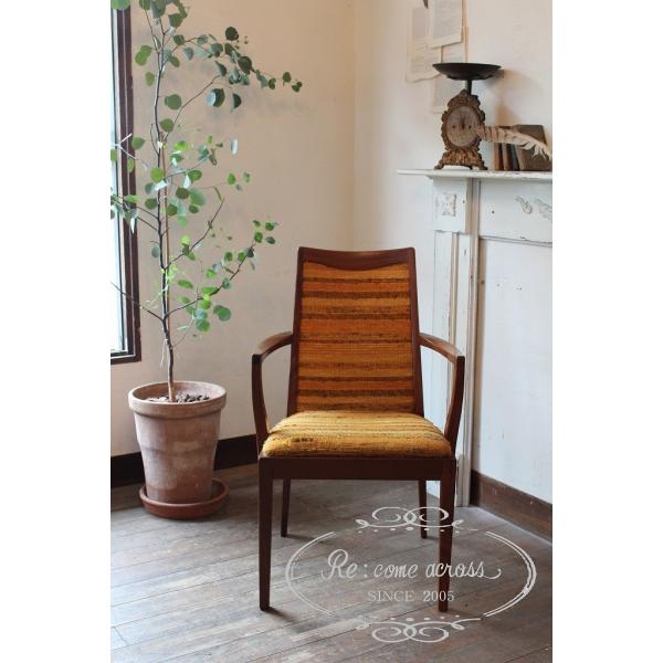 L331 イギリスの古い G-PLAN アーム付きチェア (2)
