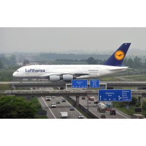 絵画風 壁紙ポスター (はがせるシール式) ルフトハンザドイツ航空 LH エアバス A380-800 2014年 キャラクロ A380-020W1(ワイド版 921mm×576mm)＜日本製＞｜real-inter