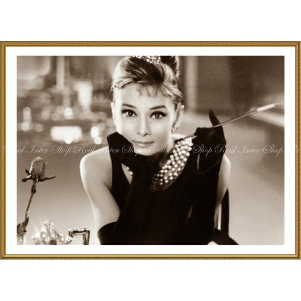 絵画風 壁紙ポスター (はがせるシール式) オードリー・ヘップバーン ティファニーで朝食を 1961...