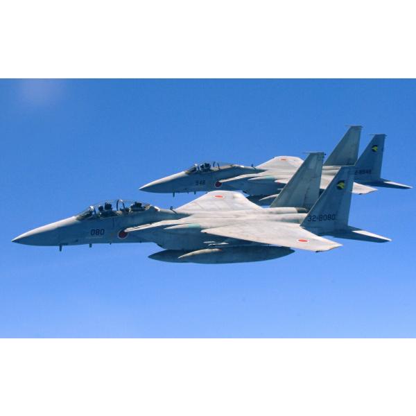 絵画風 壁紙ポスター (はがせるシール式) 航空自衛隊 F-15DJ(複座型) &amp; F-15J イー...