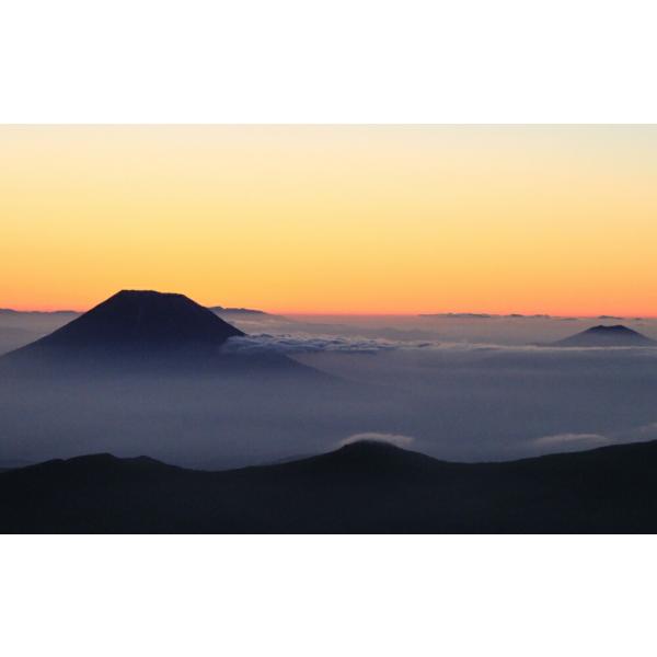 絵画風 壁紙ポスター (はがせるシール式) 羊蹄山 蝦夷富士 夕焼け 北海道 日本百名山 山岳 キャ...