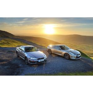 絵画風 壁紙ポスター (はがせるシール式) 日産 スカイライン GT-R R34 &amp; GT-R R3...