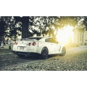 絵画風 壁紙ポスター (はがせるシール式) 日産 GT-R R35 中期型 2012年 ホワイト 朝...