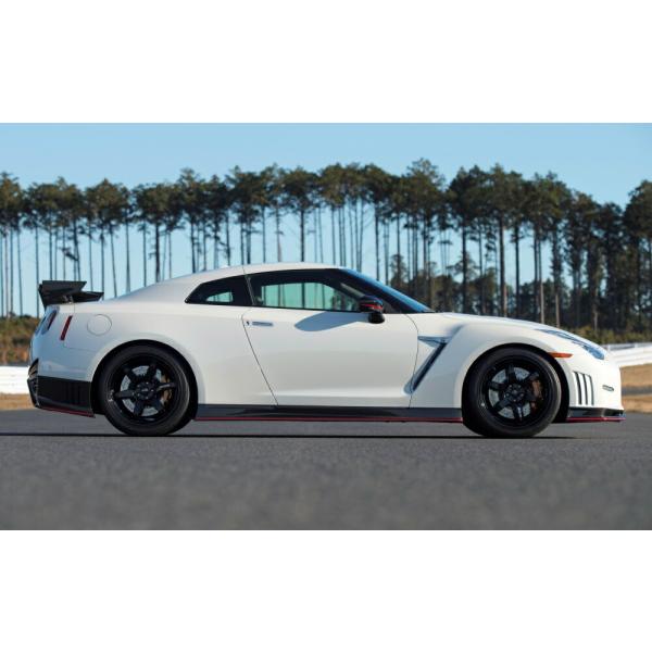絵画風 壁紙ポスター (はがせるシール式) 日産 GT-R NISMO R35 Bホワイトパール 2...