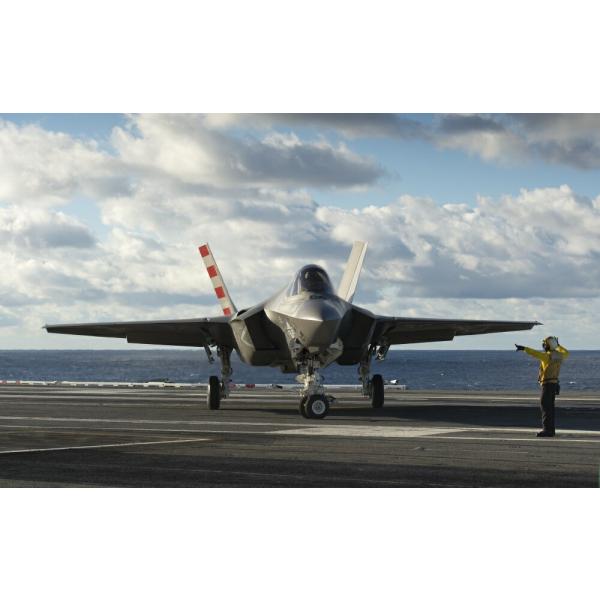 絵画風 壁紙ポスター (はがせるシール式) ステルス戦闘機 F-35B ライトニング2 JSF キャ...