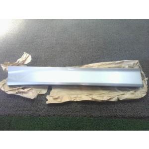 トヨタ／ヴォクシー ZWR95W 左スライドドアマッドガードのみ 226 No