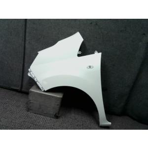 NV200バネット 3BA-M20 左フロントフェンダー QX1 63101-JX00A
