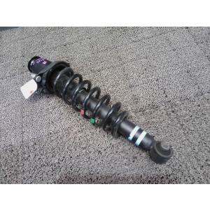 シエンタ 5BA-MXPC10G 右リアストラット 1L7 48530-52Q80