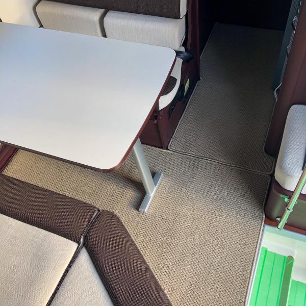 ナッツRV クレア リビングマット 2枚 フロアマット カムロード スタンダード ベージュ 黒色 茶...