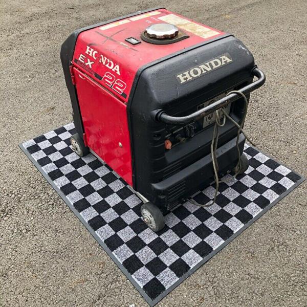 防炎マーク付き チェック柄 マット サイズ 90cmx75cm 1枚 送料無料 現場用 キャンプ用 ...