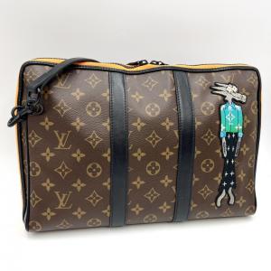 LOUIS VUITTON（ルイヴィトン）ソフトトランク モノグラム メンズ ショルダーバッグ オレンジ ブラック