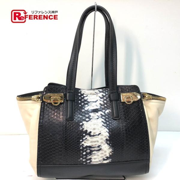 未使用 Salvatore Ferragamo サルヴァトーレフェラガモ ショルダーバッグ カバン ...